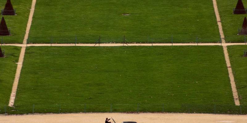 企业管理咨询如何赋能组织：聚焦领导力发展与战略规划的双引擎驱动