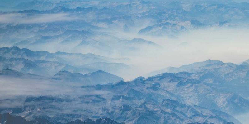 领导力发展与战略规划：企业管理咨询如何驱动组织持续成功